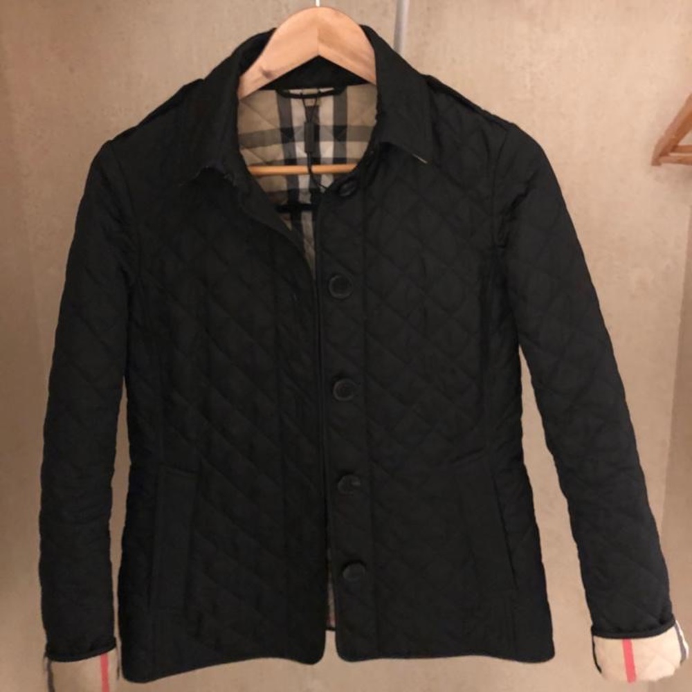 Authentic Burberry Quilted Coat (black)